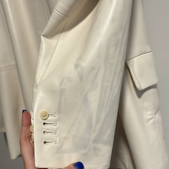 Aritzia Wilfred Off White Memories Vegan Leather Blazer Size M - Picture 9 of 9